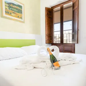 Romerooms Condotti Guest house